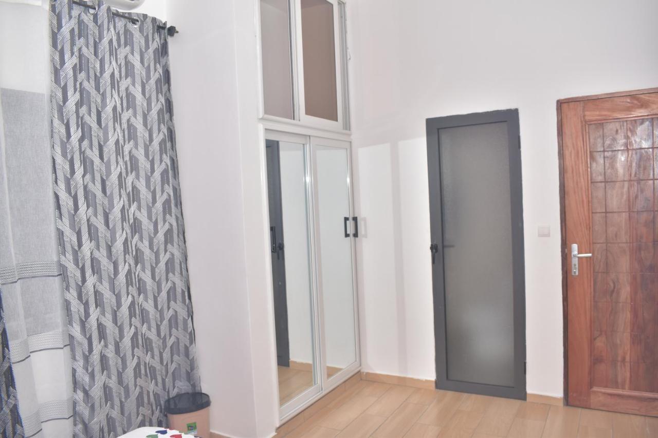 Residence Bellevue Sito Aiport- לומה מראה חיצוני תמונה